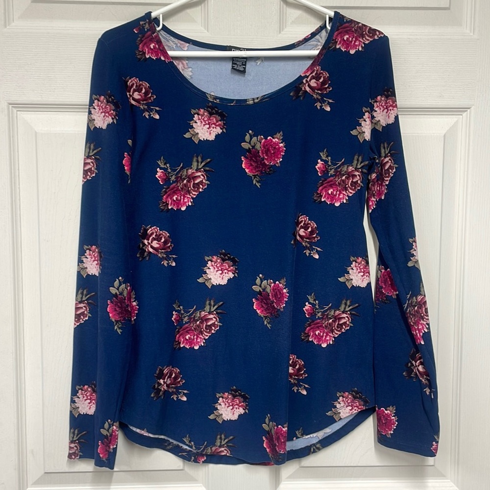 Women’s Top size XL
